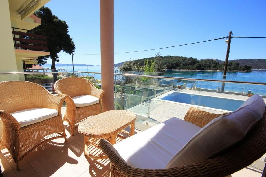 Vila Orada Molat Exterior photo